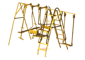 Ferro Train M-305 - Kids playground: swing and balance, brass kit